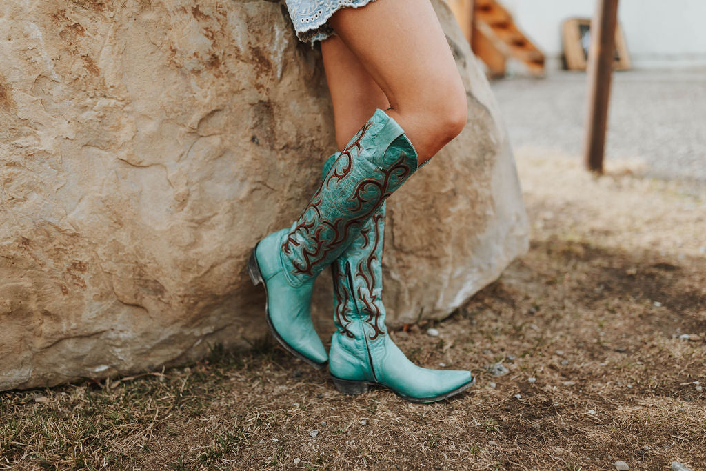 Turquoise Dolly Mayra