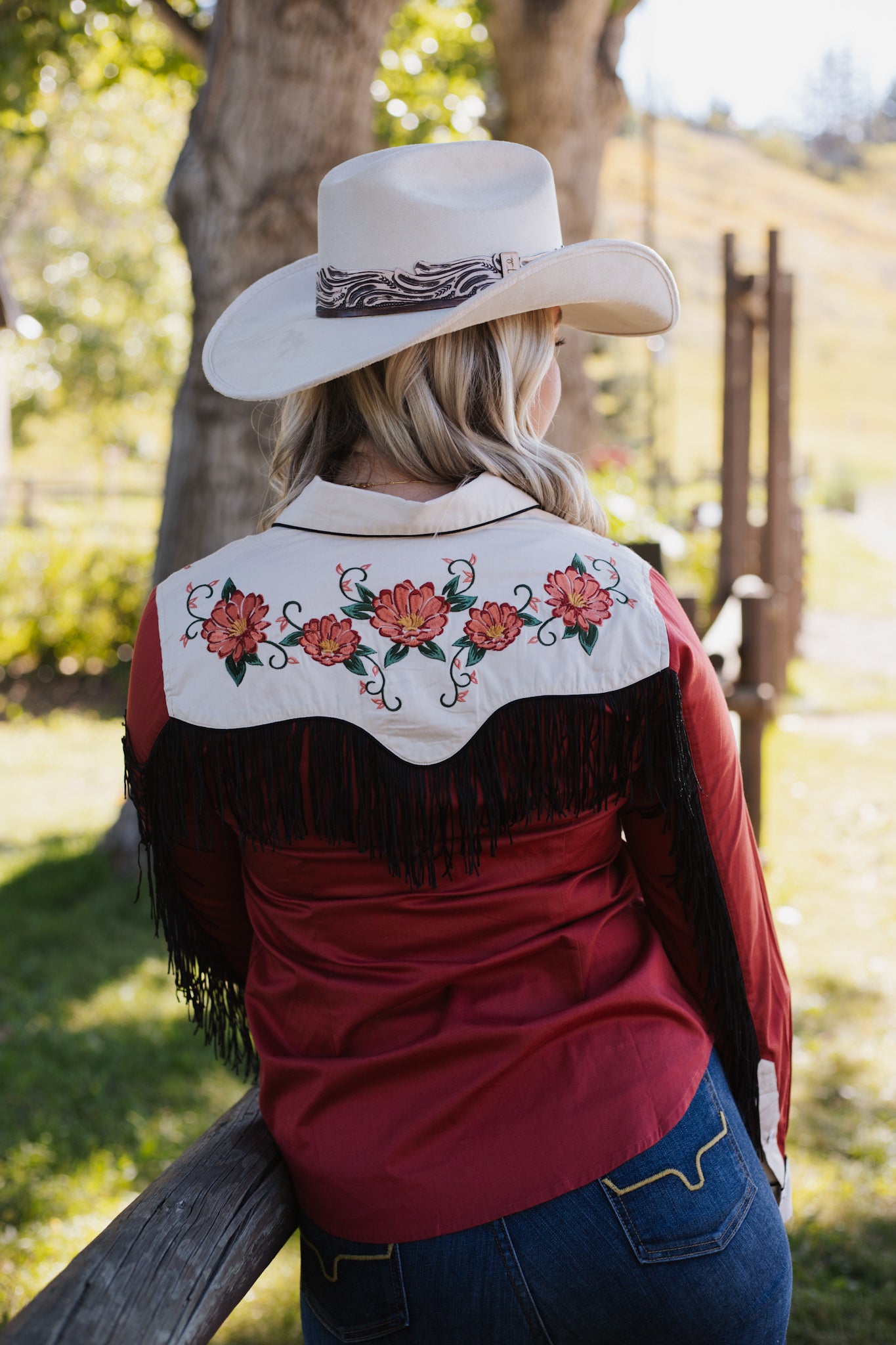 Embroidered Retro Snap Shirt