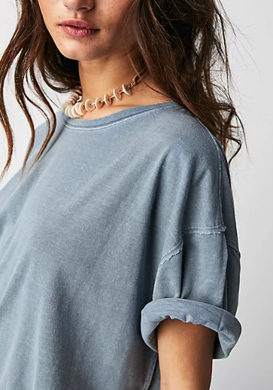 Nina Tee