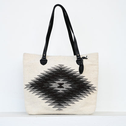 Chavela Shoulder Bag