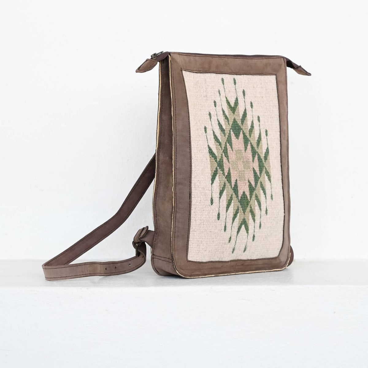 Cuarzo Slim Backpack