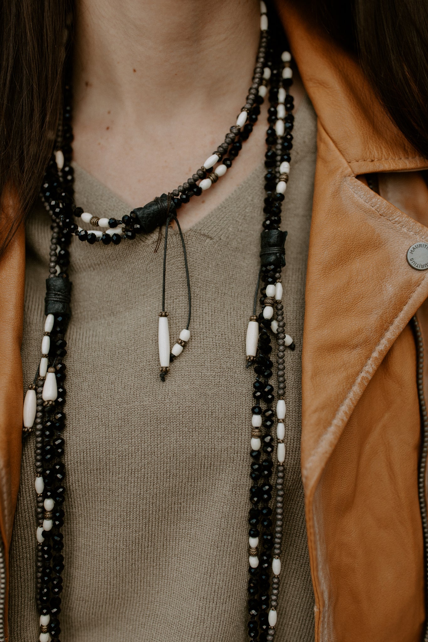 Black/Bone Lariat