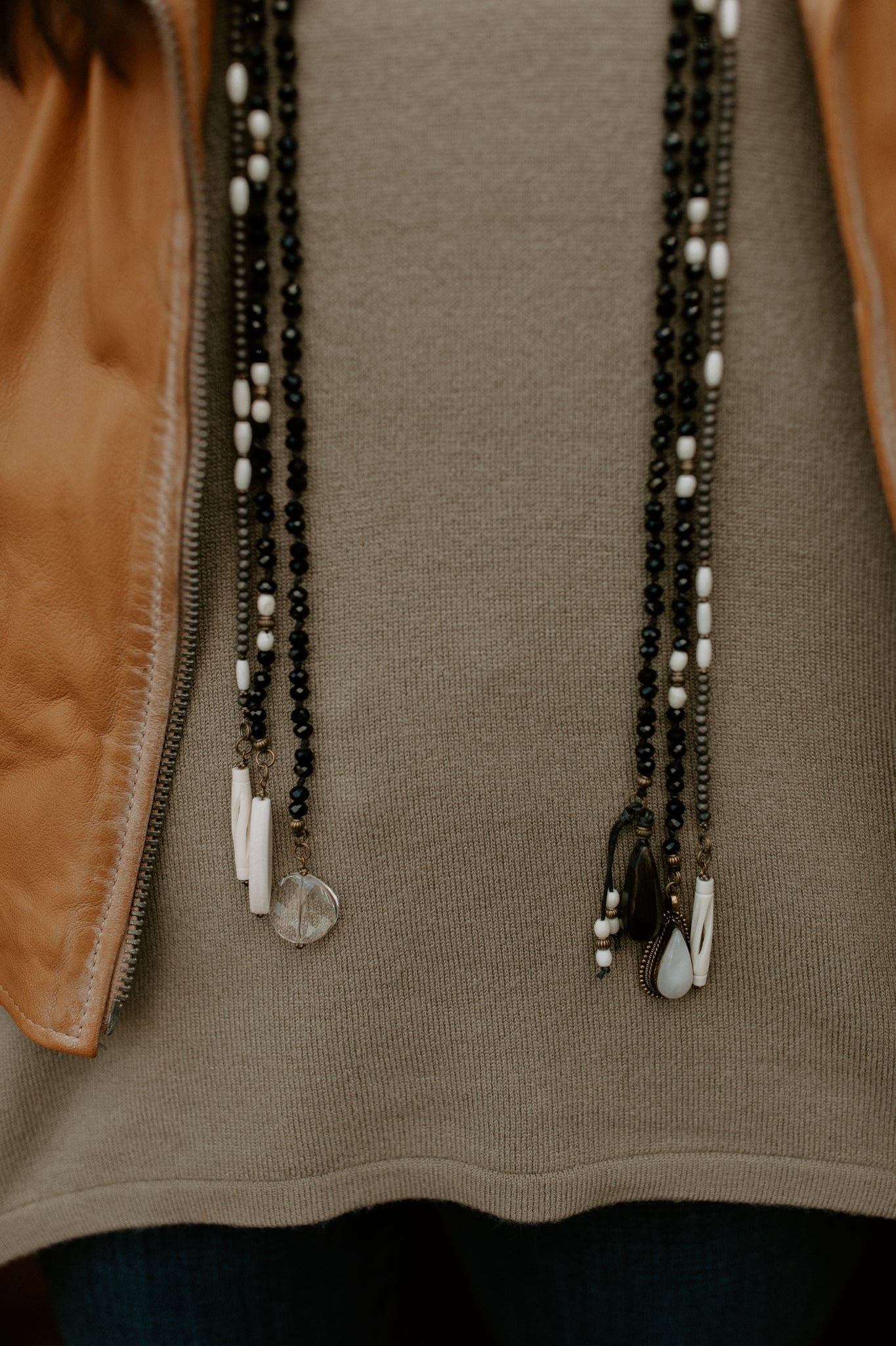 Black/Bone Lariat