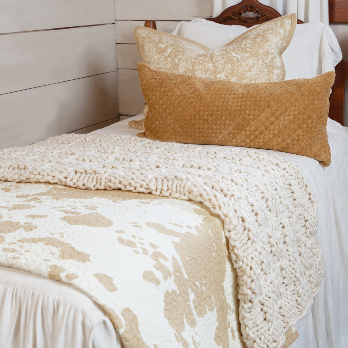 Elsa Cowhide Reversible Quilt Set