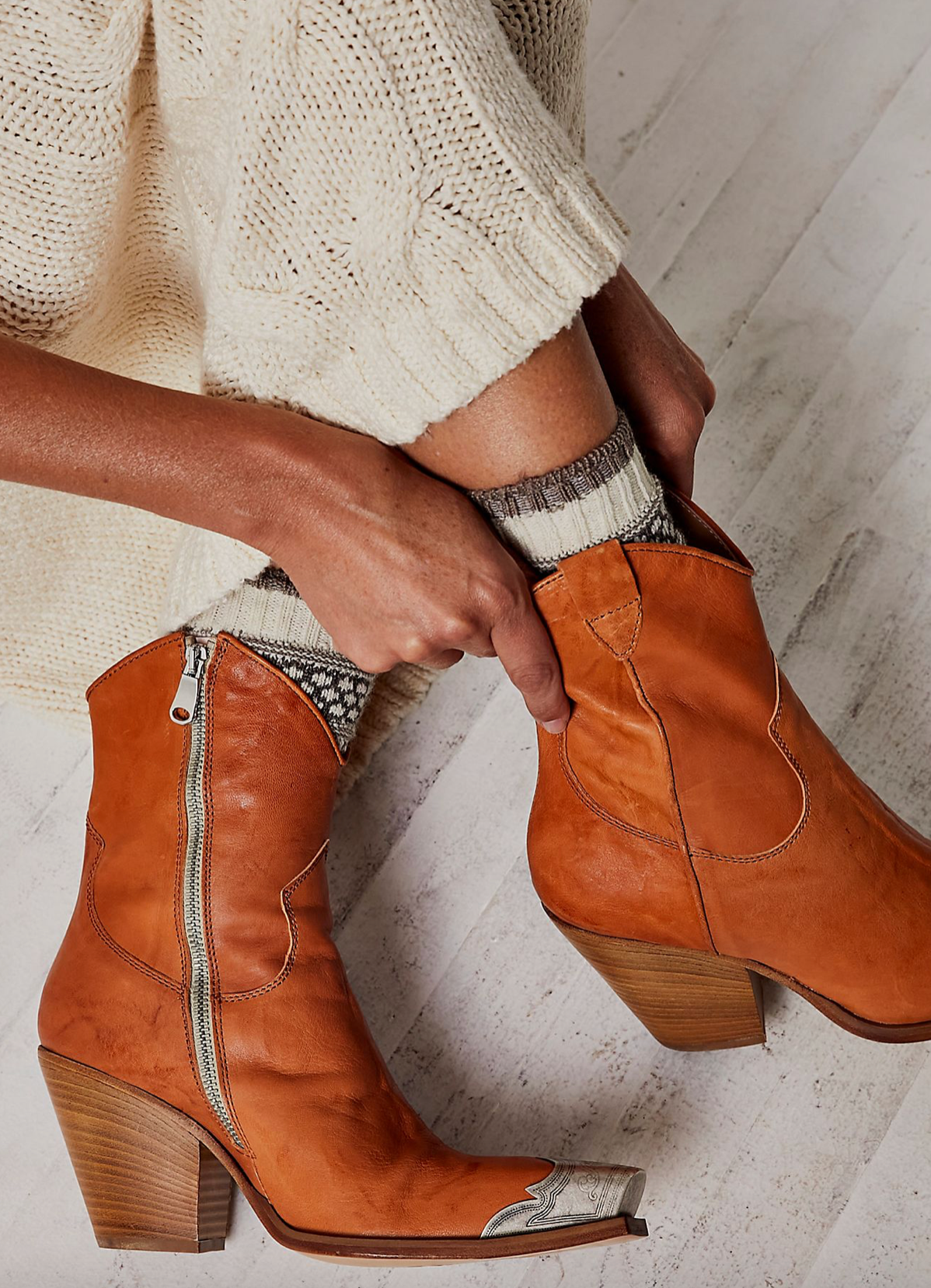 Peep toe 2025 cowboy boots